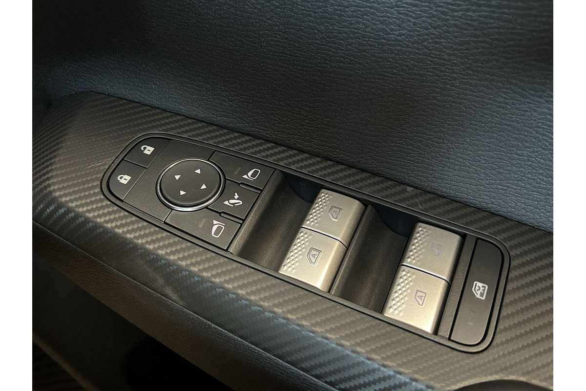 2024 Mitsubishi Outlander LS ZM