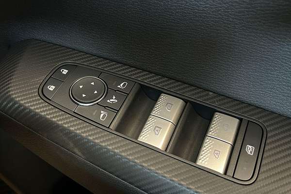 2024 Mitsubishi Outlander LS ZM