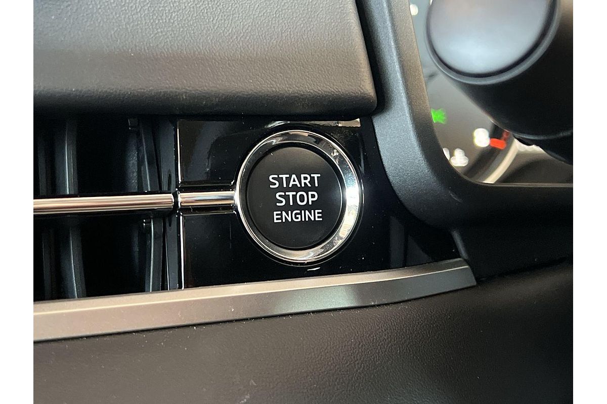 2024 Mitsubishi Outlander LS ZM