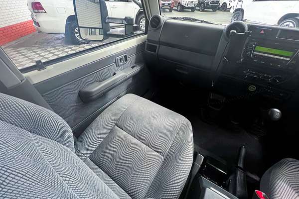 2012 Toyota Landcruiser GXL VDJ76R