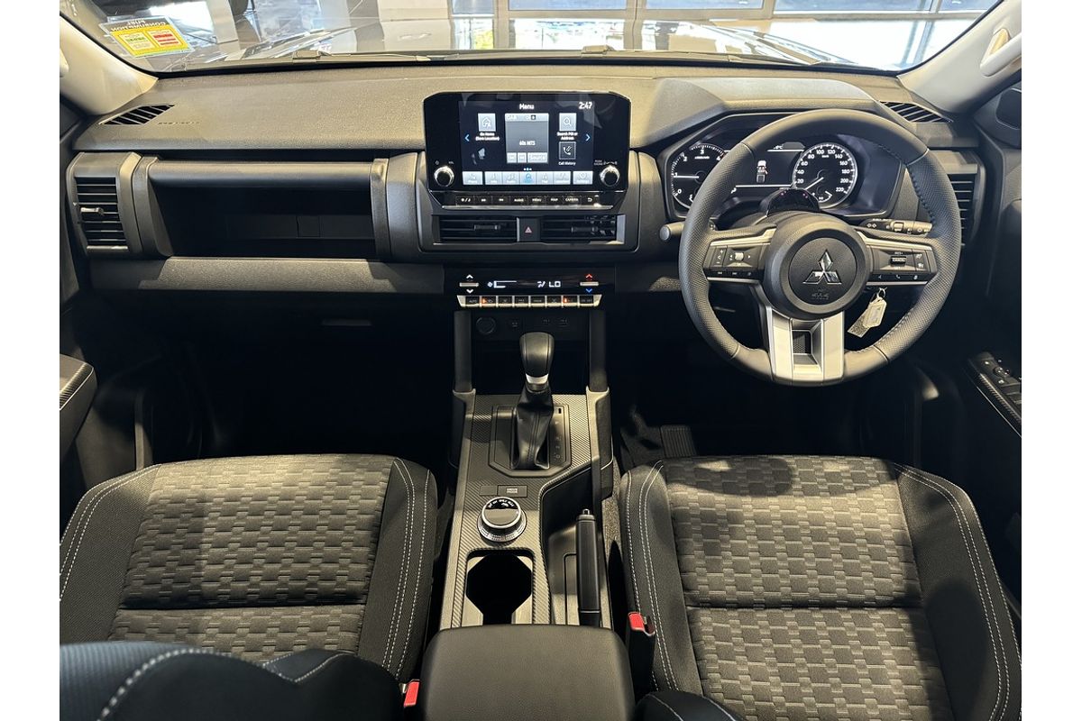 2024 Mitsubishi MV Triton GLX-R 2.4L D 6A/T 4X4 DC PU