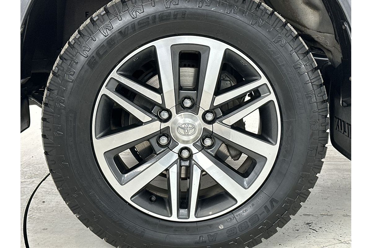 2020 Toyota Hilux SR5 GUN126R 4X4