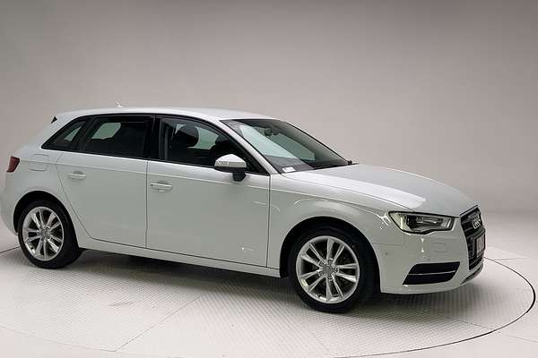 2014 Audi A3 Attraction 8V