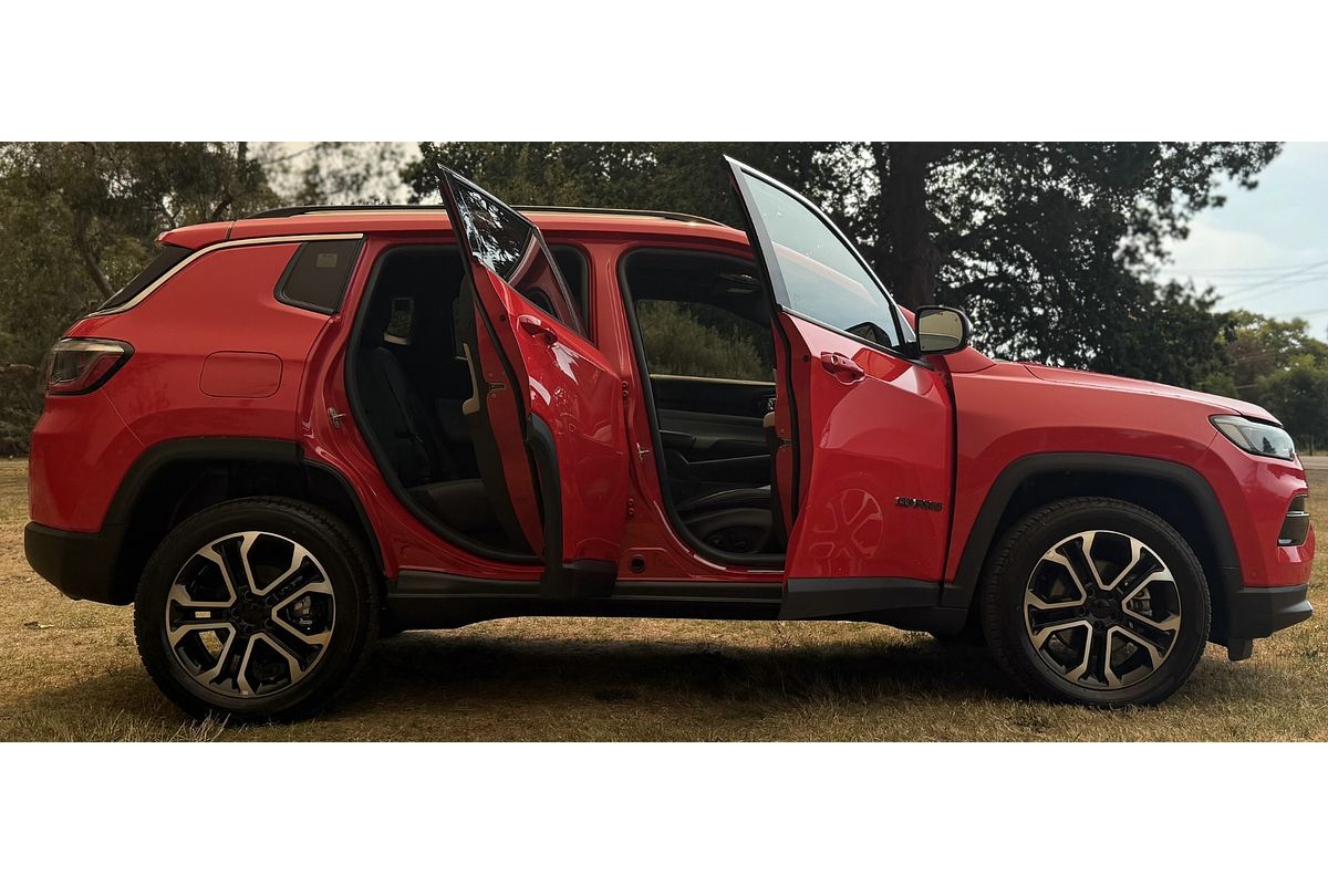 2023 Jeep Compass Limited M6