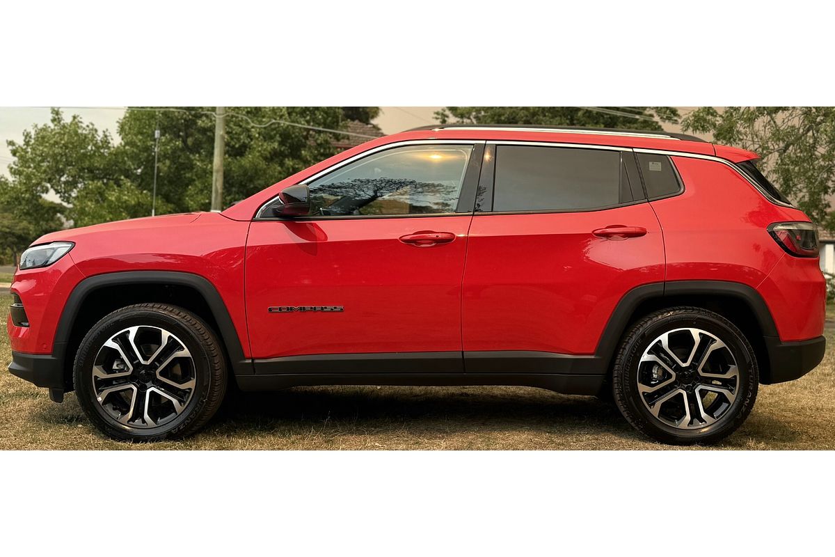 2023 Jeep Compass Limited M6