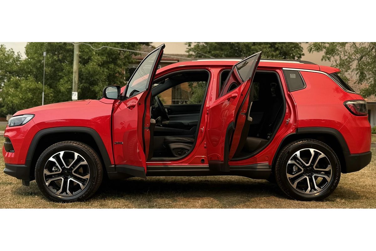 2023 Jeep Compass Limited M6
