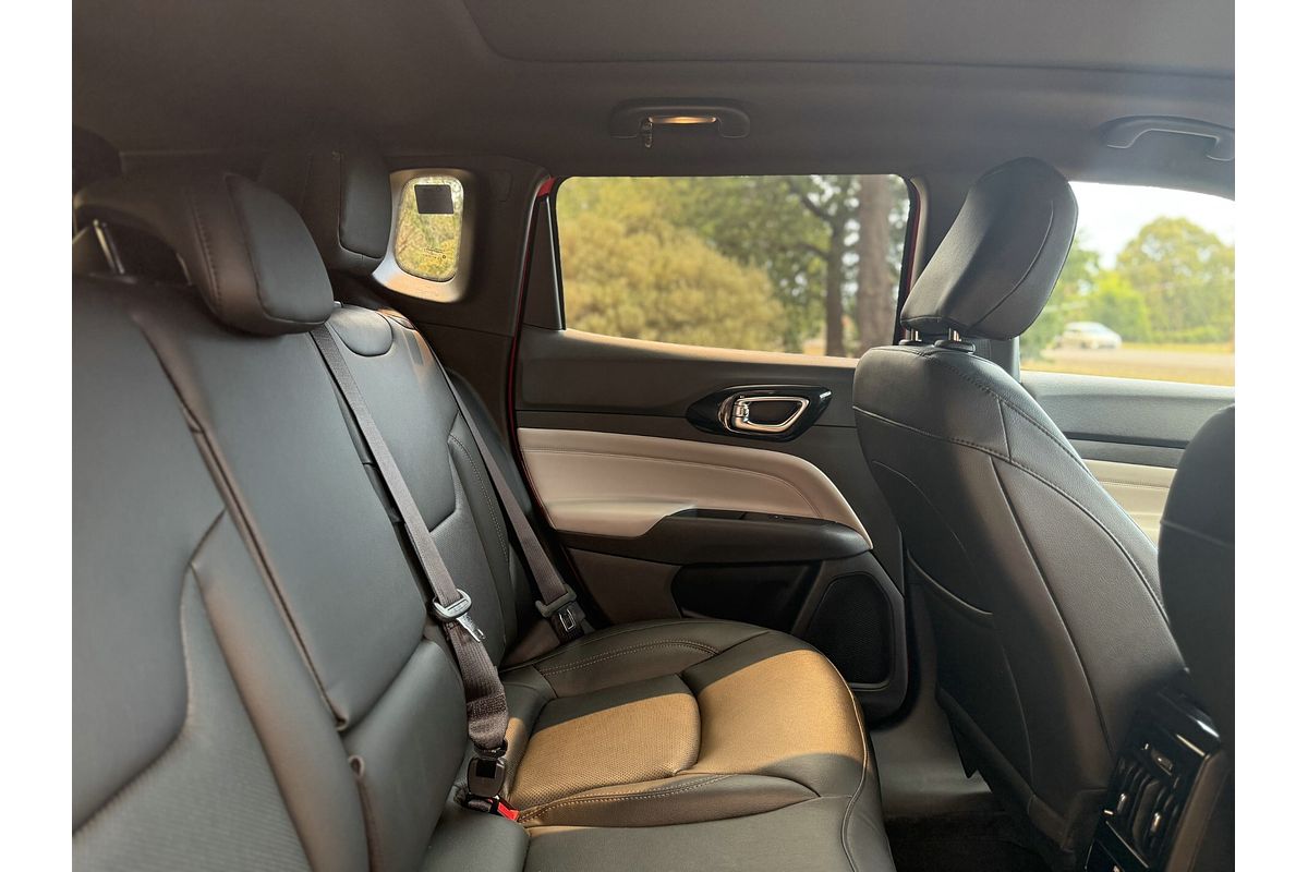 2023 Jeep Compass Limited M6