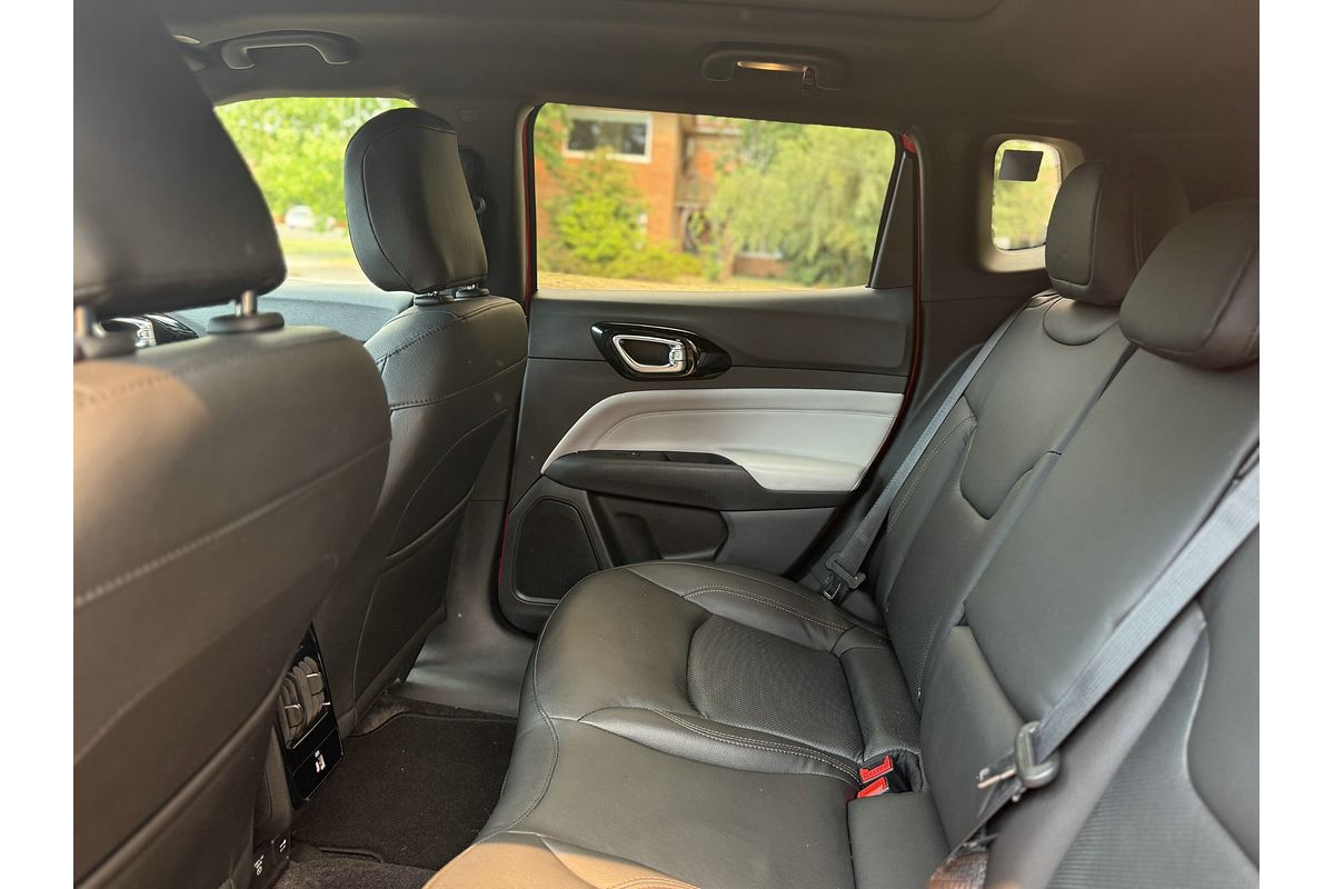 2023 Jeep Compass Limited M6