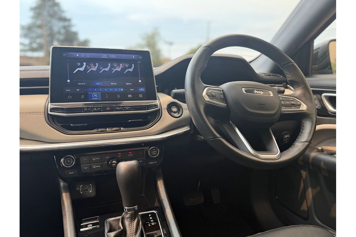 2023 Jeep Compass Limited M6
