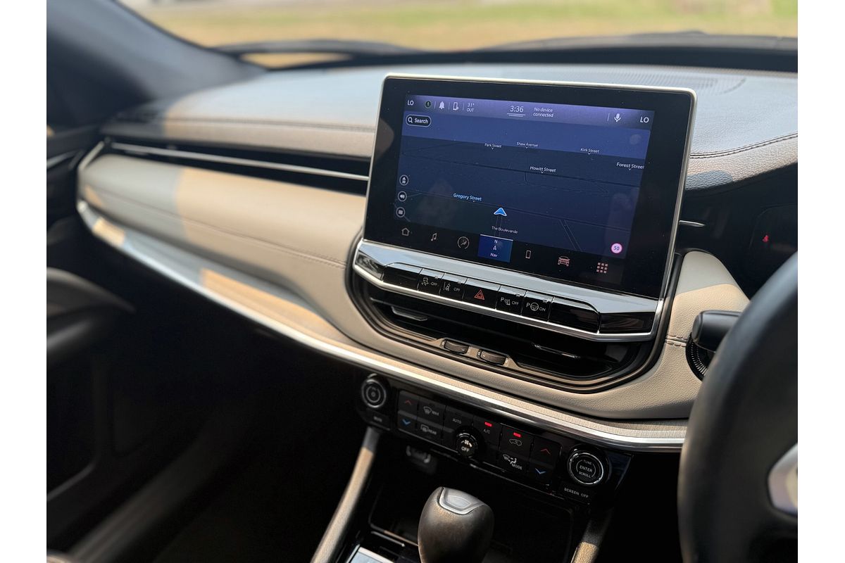 2023 Jeep Compass Limited M6