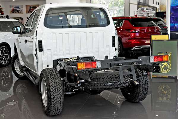 2023 Mitsubishi Triton GLX MR 4X4