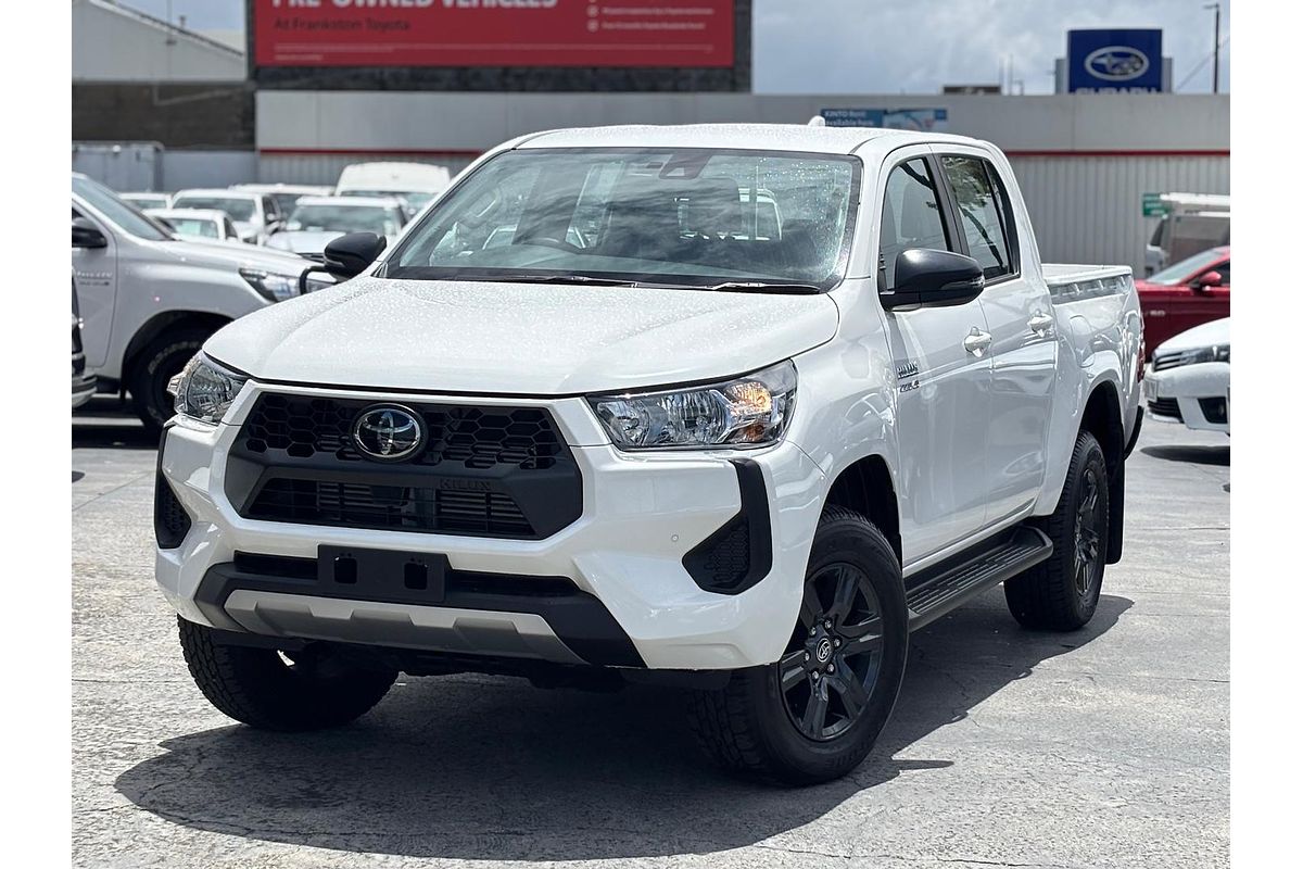 2024 Toyota Hilux SR 48V GUN126R 4X4