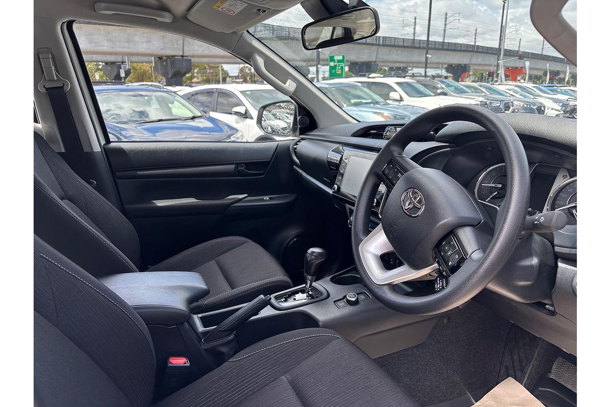 2024 Toyota Hilux SR 48V GUN126R 4X4