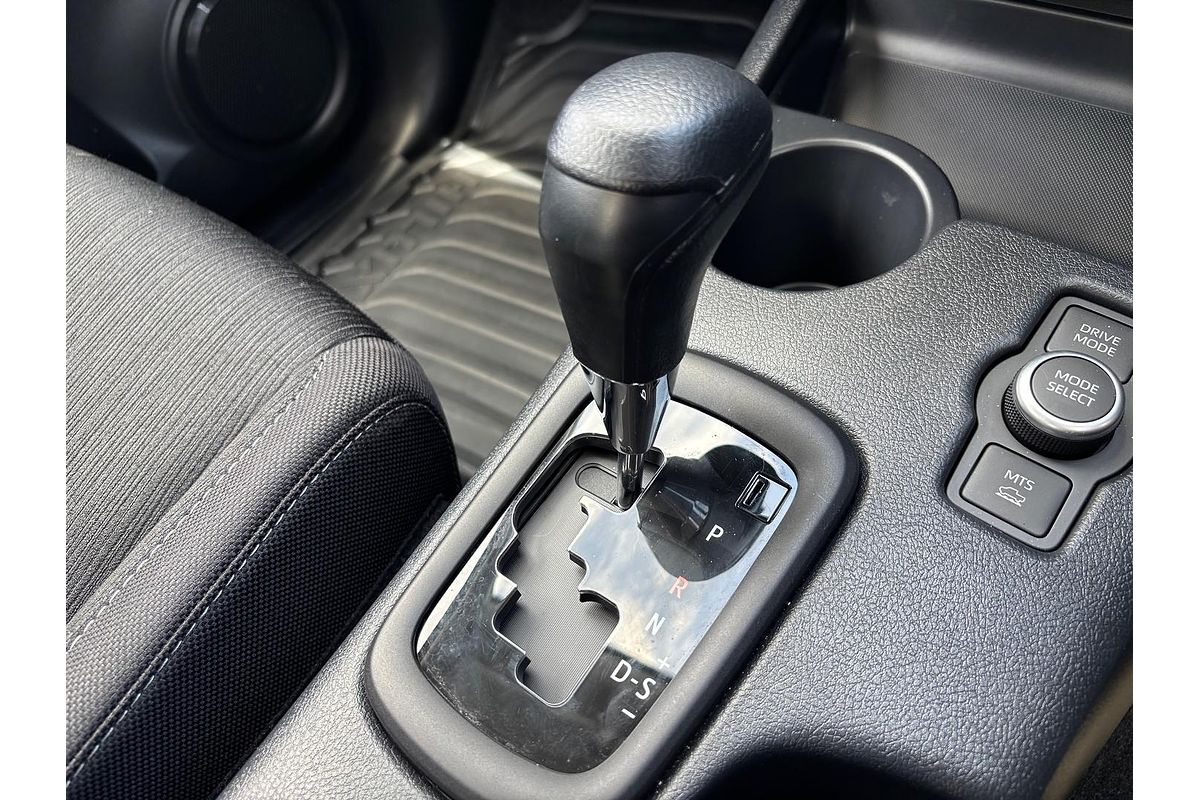 2024 Toyota Hilux SR 48V GUN126R 4X4