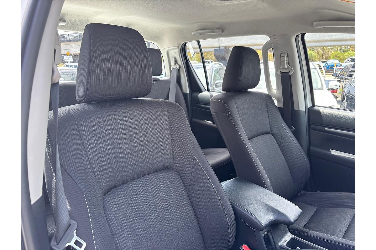 2024 Toyota Hilux SR 48V GUN126R 4X4
