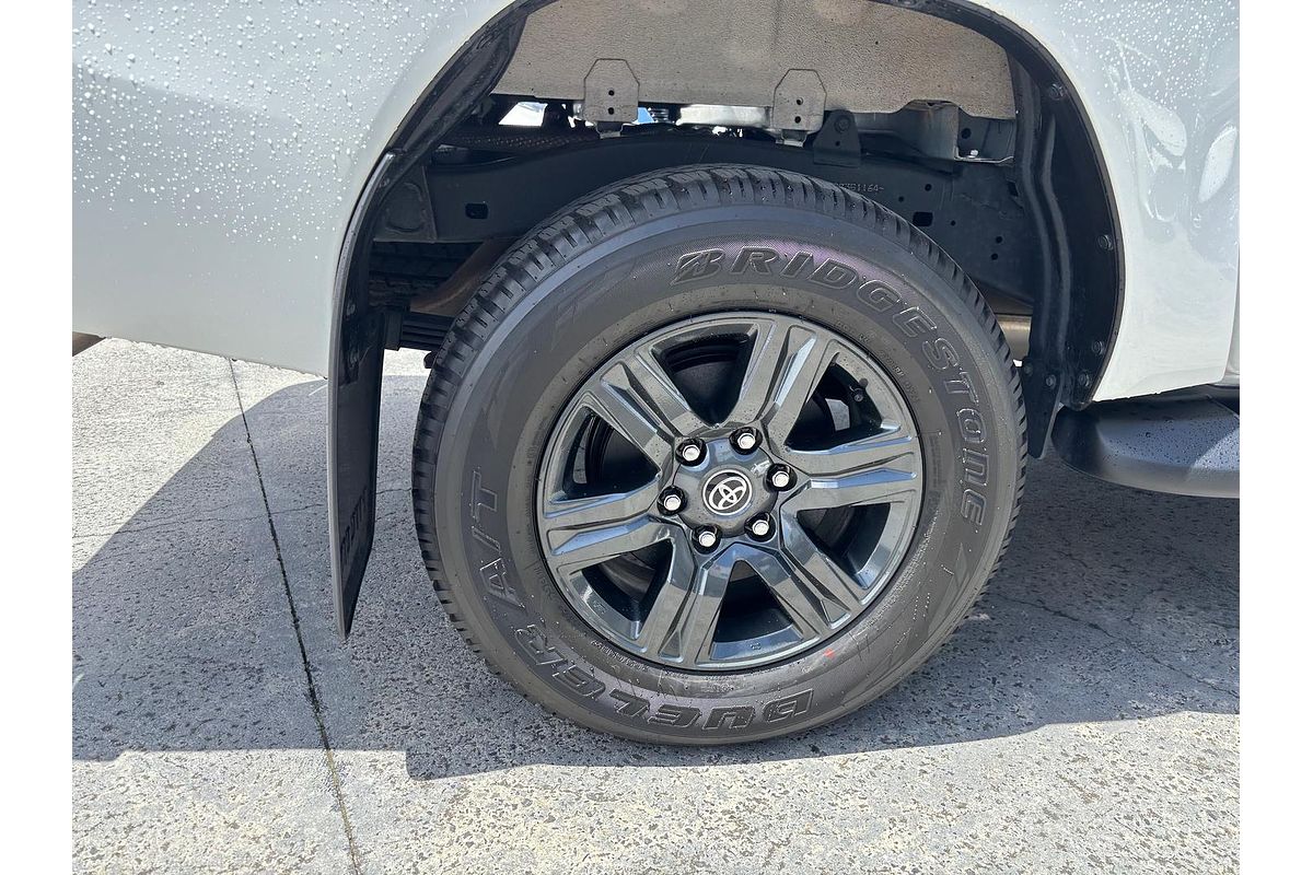 2024 Toyota Hilux SR 48V GUN126R 4X4