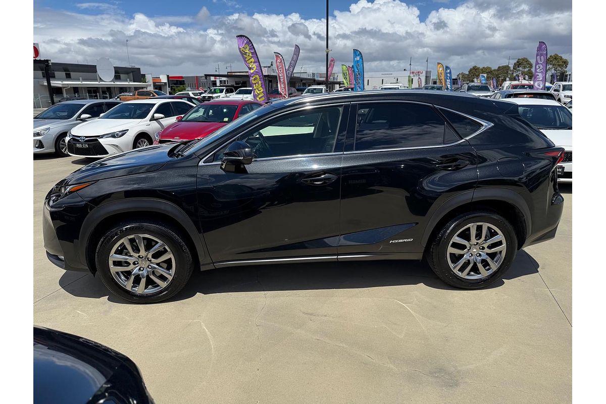 2017 Lexus NX NX300h Luxury AYZ10R