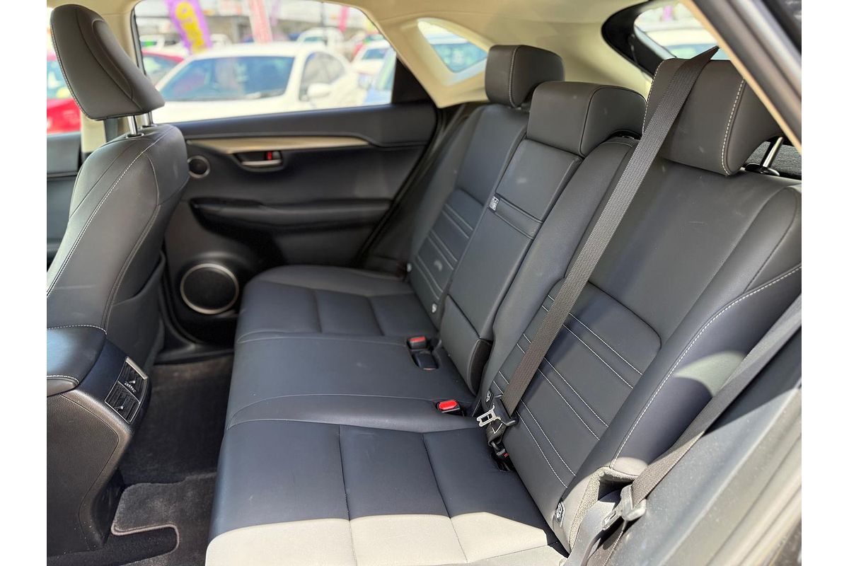 2017 Lexus NX NX300h Luxury AYZ10R