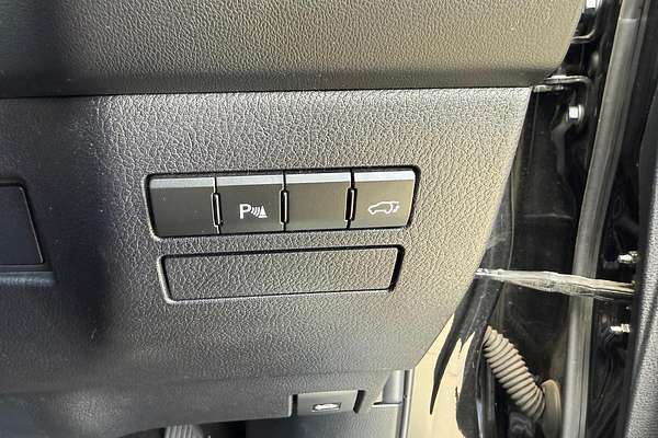 2017 Lexus NX NX300h Luxury AYZ10R