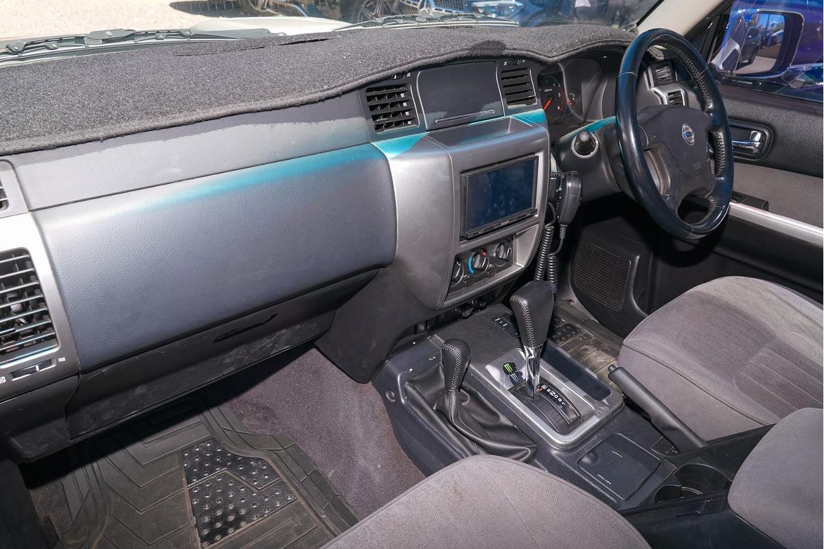 2006 Nissan Patrol ST GU IV