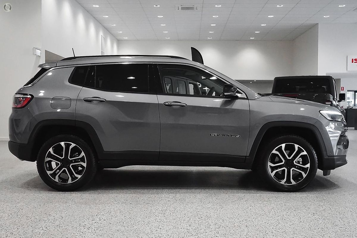 2022 Jeep Compass Limited M6