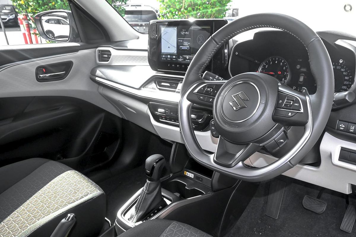2024 Suzuki Swift Hybrid GLX UZ