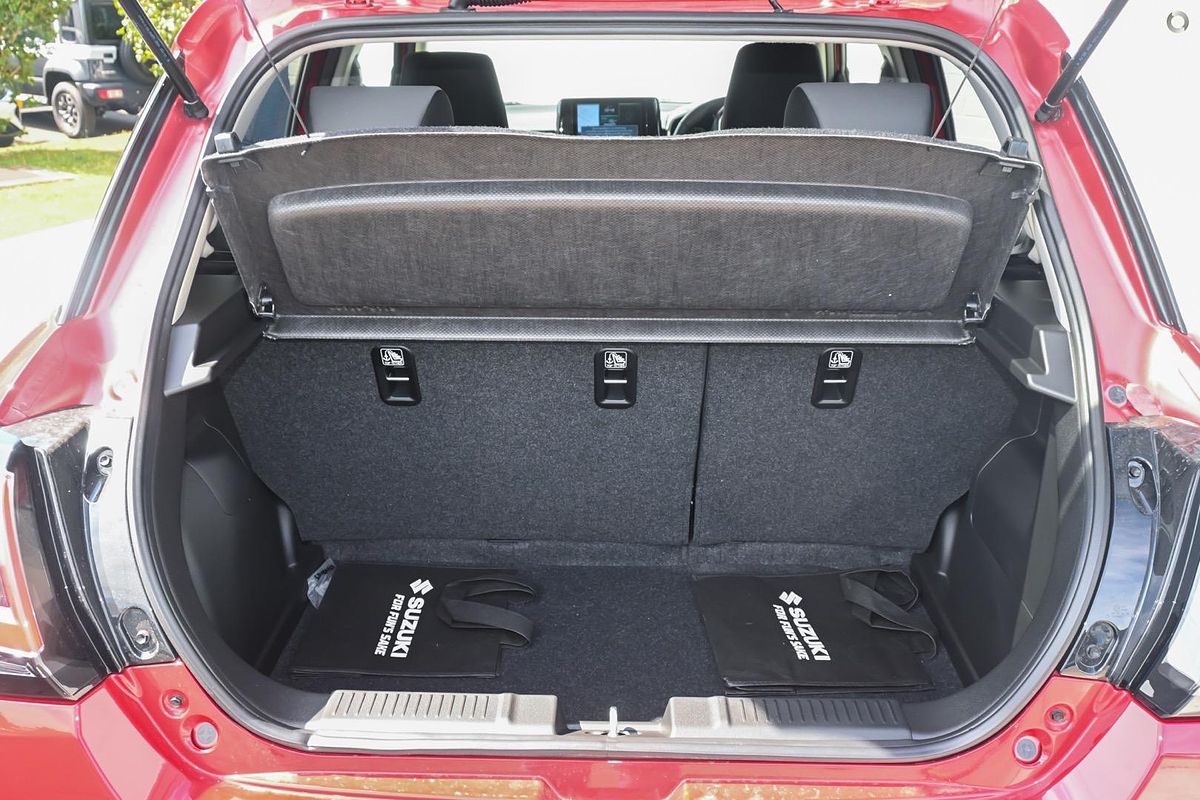 2024 Suzuki Swift Hybrid GLX UZ