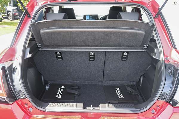 2024 Suzuki Swift Hybrid GLX UZ