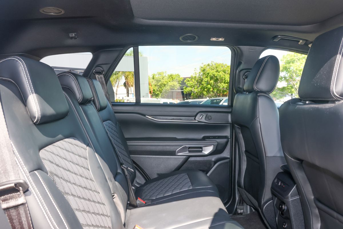 2023 Ford Everest Platinum