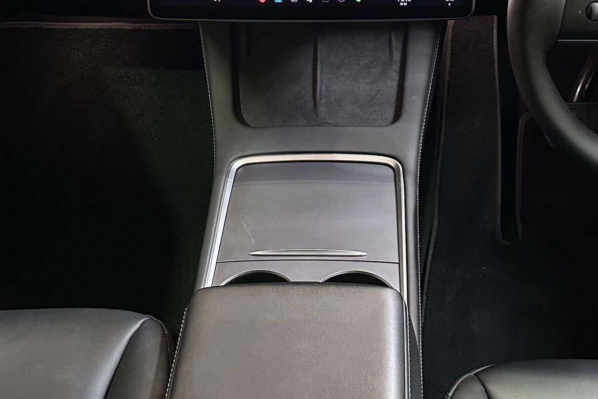 2022 Tesla Model Y Rear-Wheel Drive