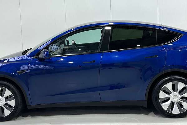 2022 Tesla Model Y Rear-Wheel Drive