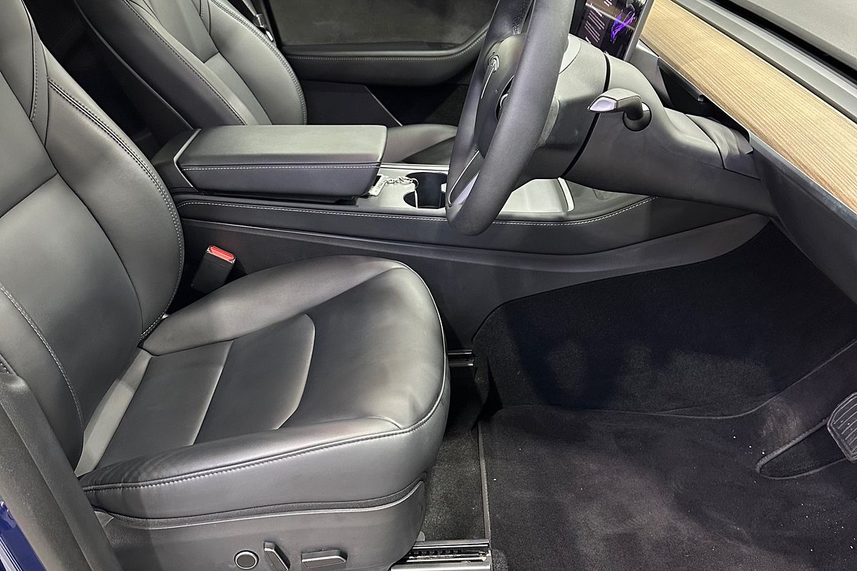 2022 Tesla Model Y Rear-Wheel Drive