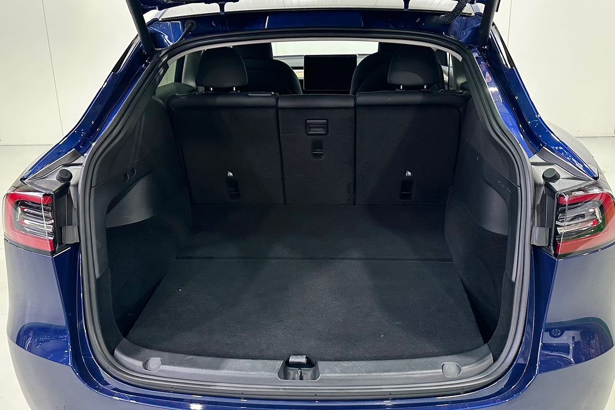 2022 Tesla Model Y Rear-Wheel Drive
