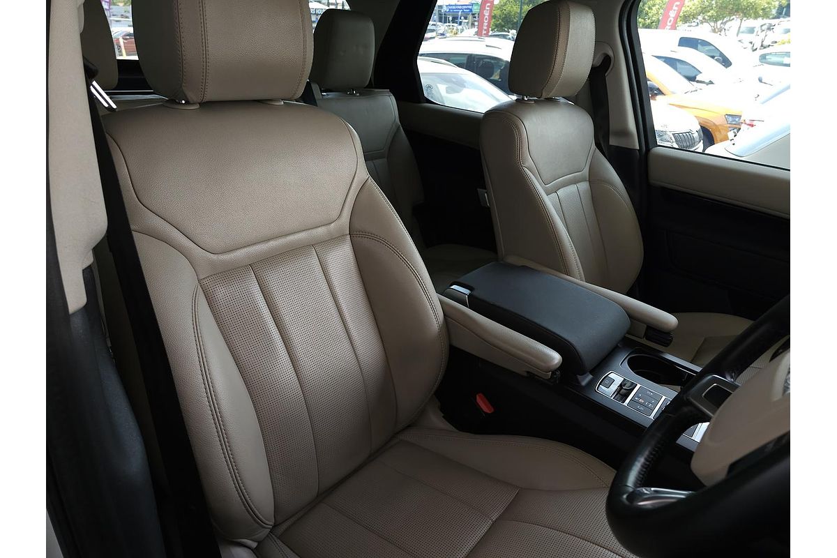 2019 Land Rover Discovery SD4 SE Series 5
