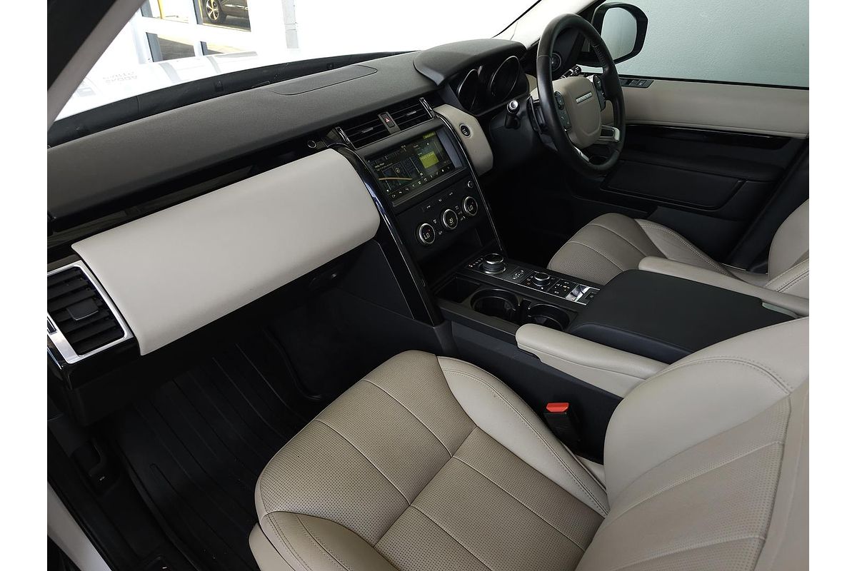 2019 Land Rover Discovery SD4 SE Series 5