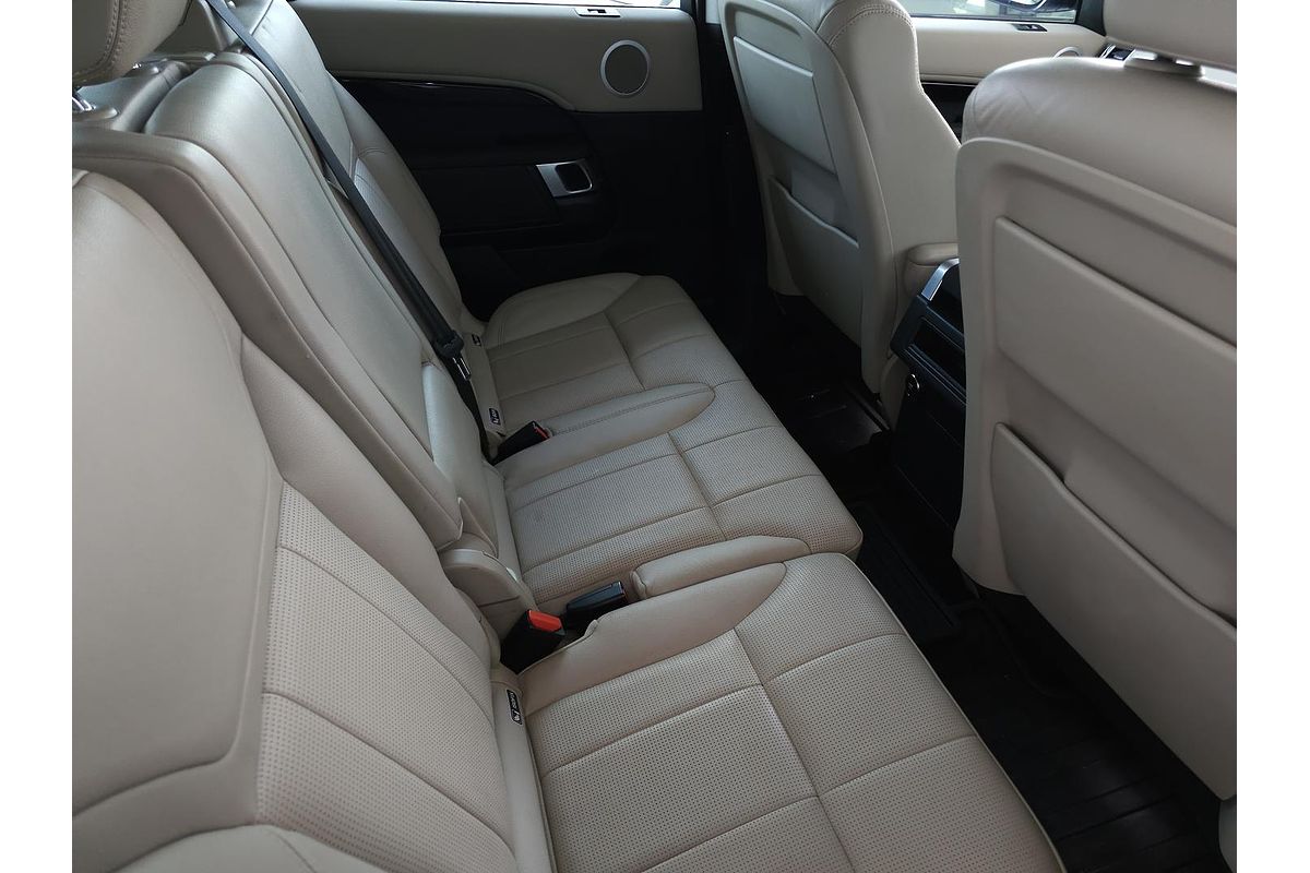2019 Land Rover Discovery SD4 SE Series 5