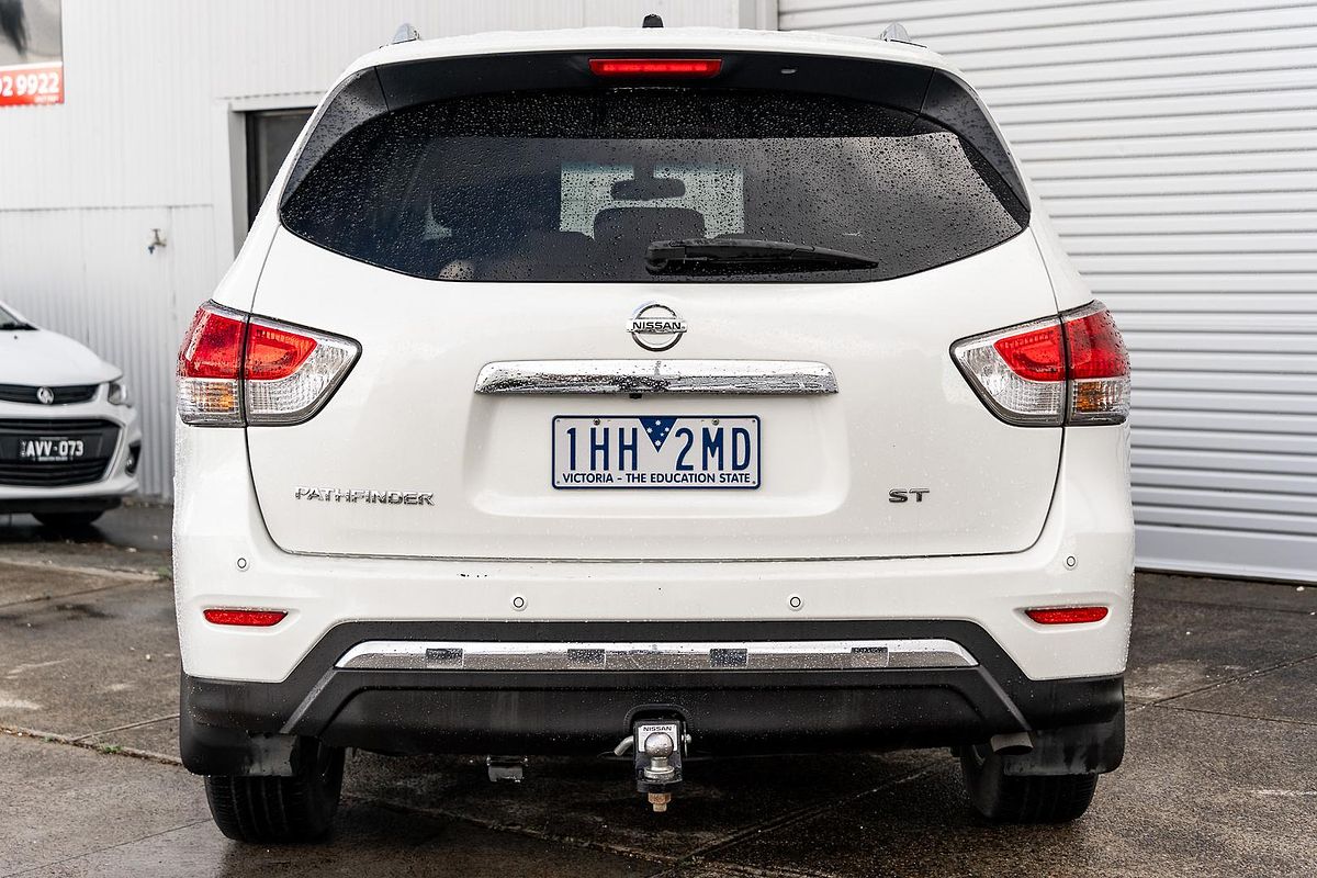2016 Nissan Pathfinder ST R52