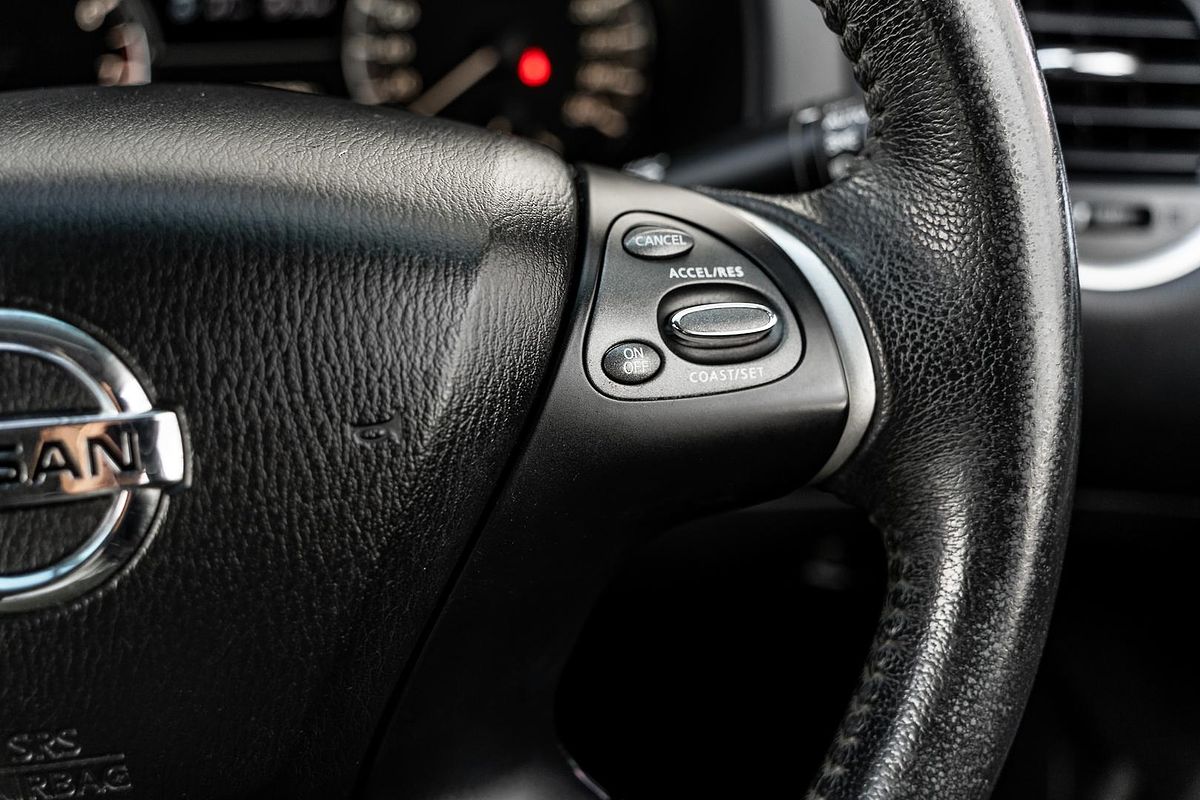 2016 Nissan Pathfinder ST R52