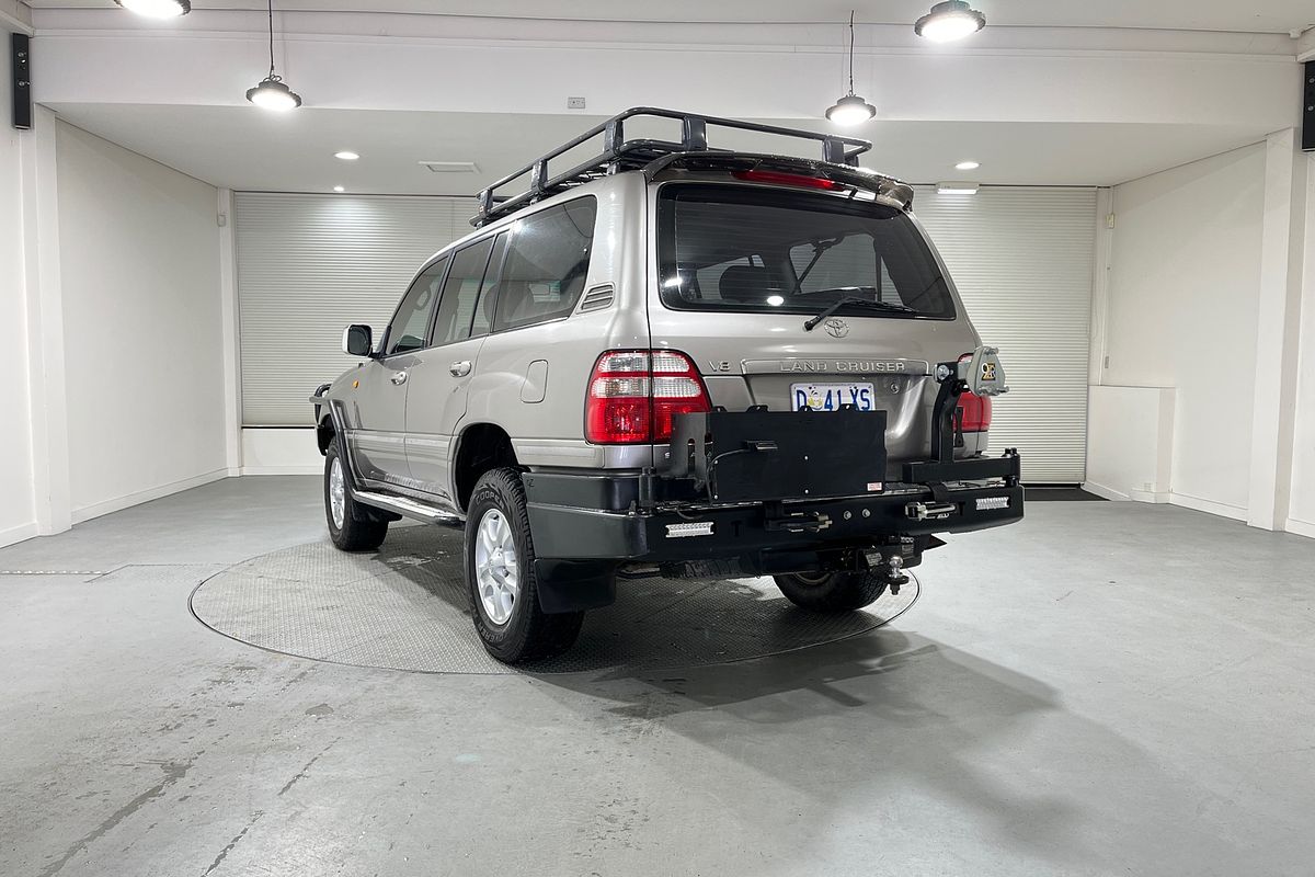 2004 Toyota Landcruiser Sahara UZJ100R