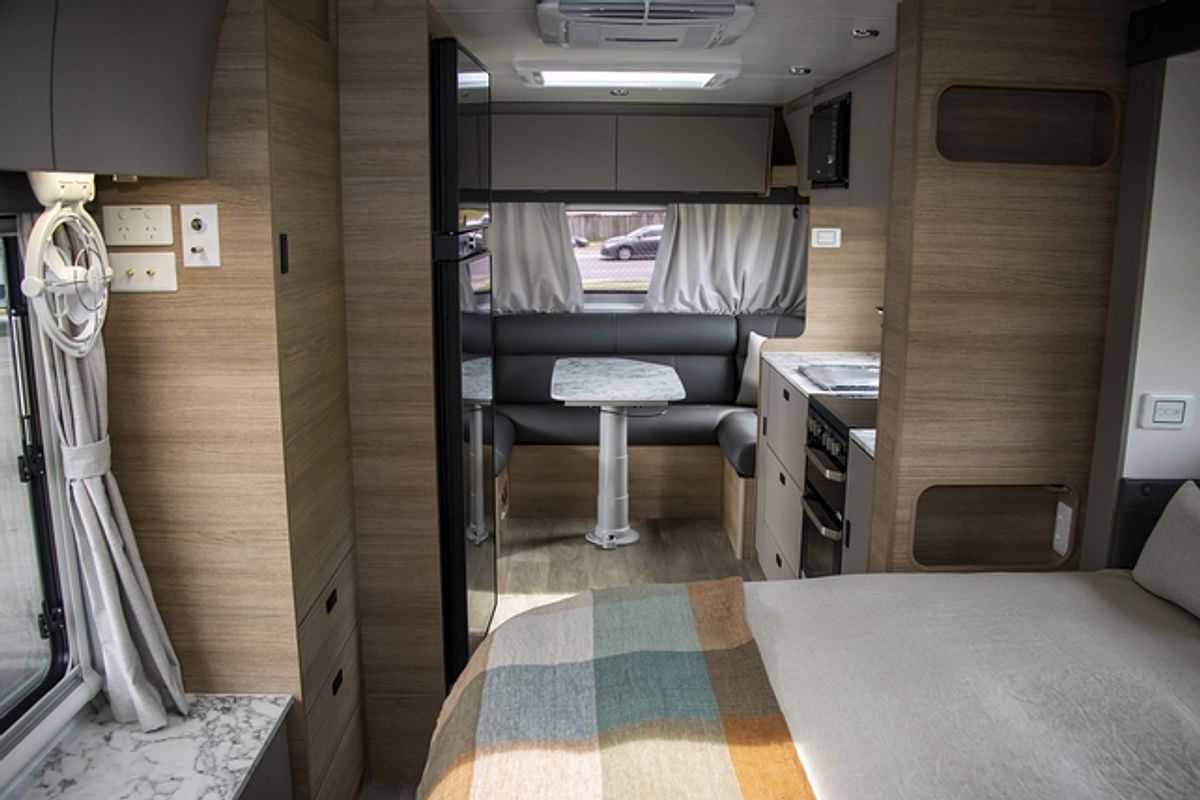 2024 Jayco SILVERLINE CARAVAN 21.65-3.OB.SL-MY24