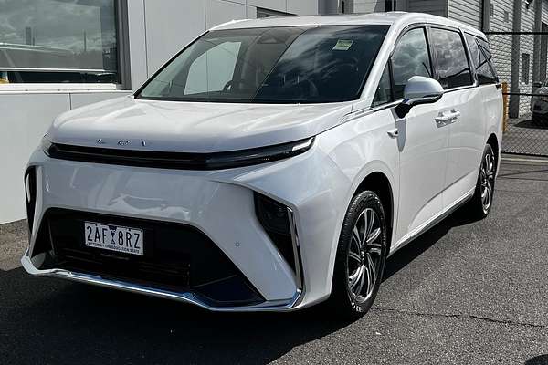 2023 LDV MIFA 9 Executive