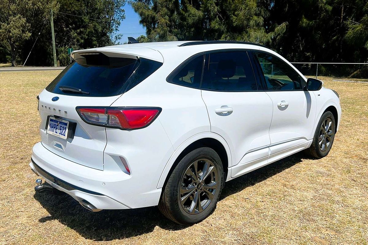2022 Ford Escape ST-Line ZH
