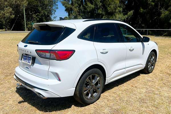 2022 Ford Escape ST-Line ZH