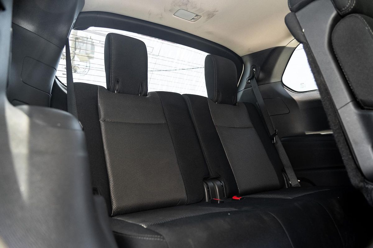 2017 Nissan Pathfinder ST R52 Series II