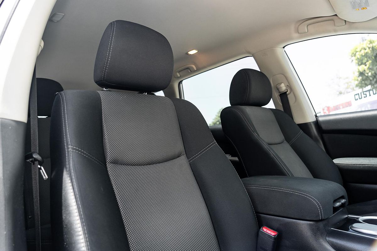 2017 Nissan Pathfinder ST R52 Series II
