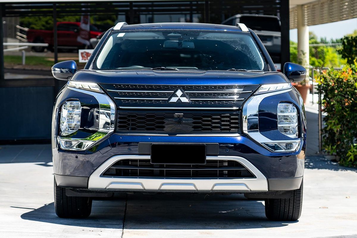 2023 Mitsubishi Outlander LS ZM