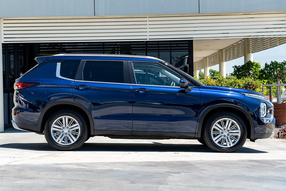 2023 Mitsubishi Outlander LS ZM