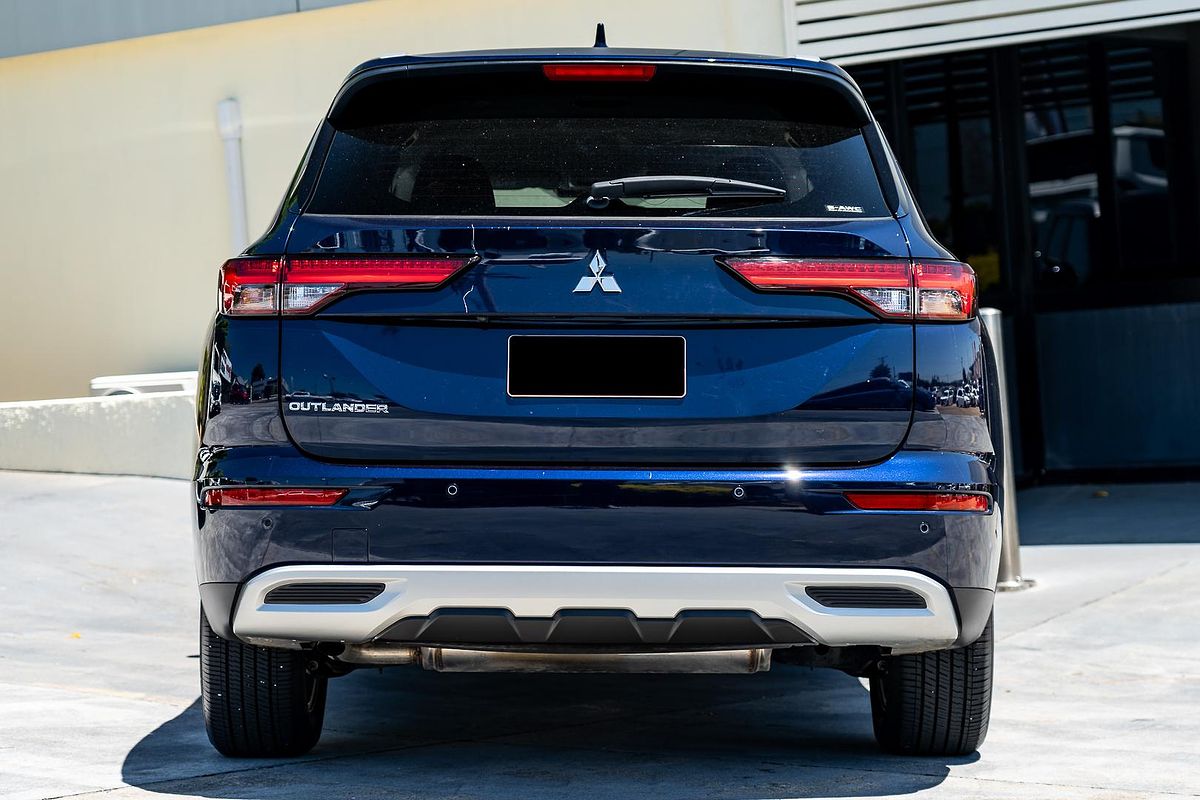 2023 Mitsubishi Outlander LS ZM
