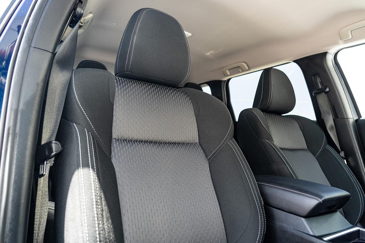 2023 Mitsubishi Outlander LS ZM