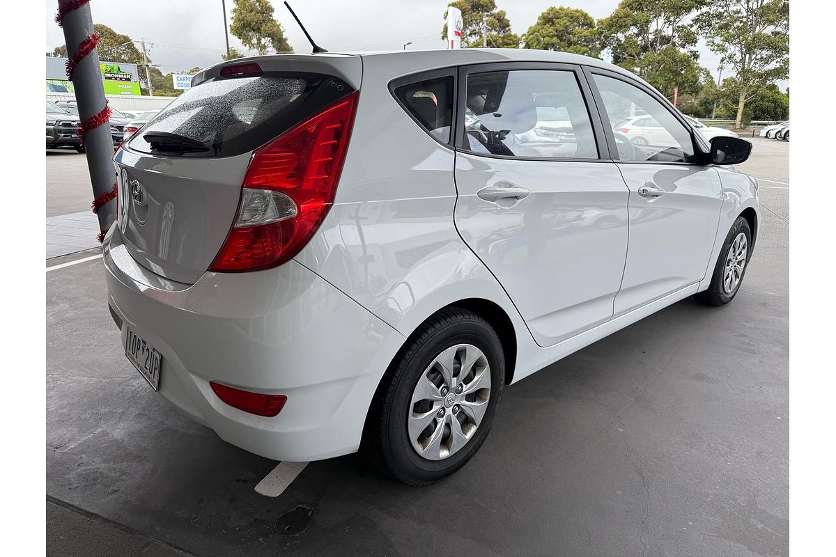 2017 Hyundai Accent Active RB4